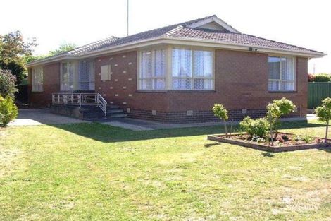 Property photo of 9 Webbcona Parade Wendouree VIC 3355