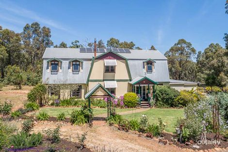 705 Houston St, Mount Helena, WA 6082