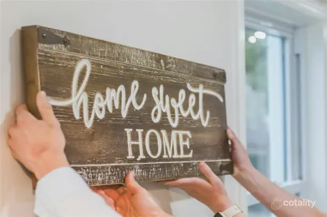 Property photo of 10 Smiths Lane Clyde North VIC 3978