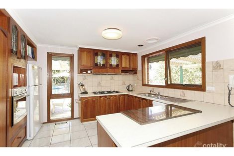 Property photo of 10 Viewmont Court Doncaster East VIC 3109
