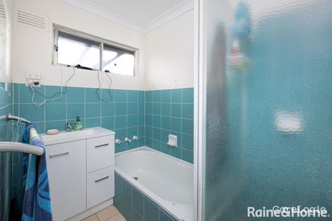 Property photo of 2 Sherwood Avenue Kooringal NSW 2650