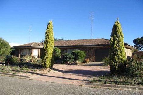 2 Siviour St, Cummins, SA 5631
