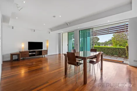 Property photo of 4/600 Glades Drive Robina QLD 4226