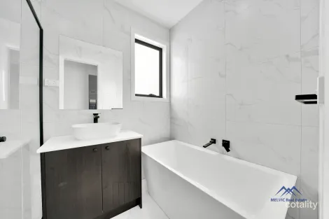 Property photo of 4 Scandia Drive Mickleham VIC 3064