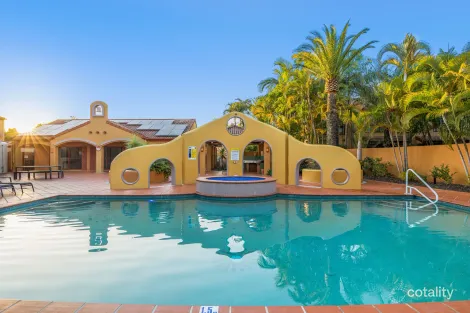 27/8 Woody Views Way, Robina, QLD 4226