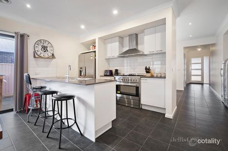 Property photo of 32 Gallant Way Winter Valley VIC 3358