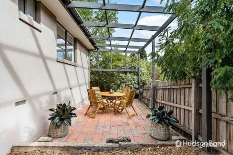Property photo of 4 Teralba Close Mill Park VIC 3082
