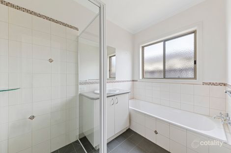 Property photo of 8 Tasman Way Pakenham VIC 3810
