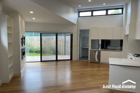 Property photo of 3/8 Dunnell Rise Berwick VIC 3806