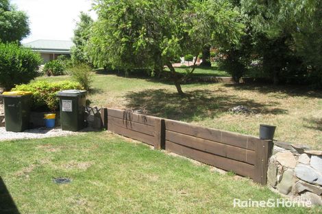 Property photo of 1 Robinia Close Kelso NSW 2795