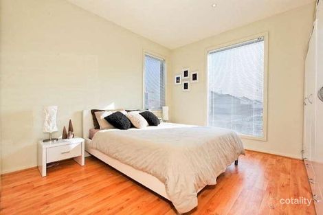 Property photo of 3 Cinnamon Link Pakenham VIC 3810