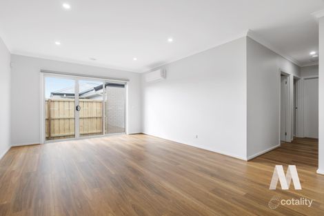 Property photo of 10 Lyons Drive Armstrong Creek VIC 3217