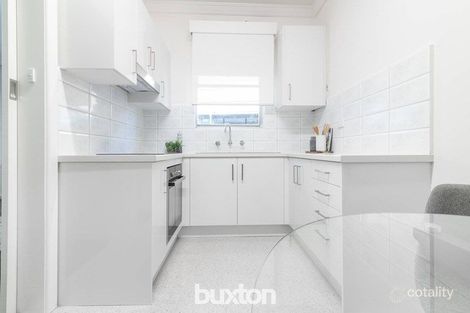 Property photo of 11/46 Ormond Esplanade Elwood VIC 3184