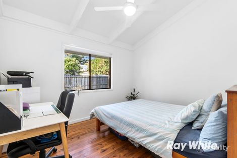 Property photo of 7 Larmer Close Broulee NSW 2537