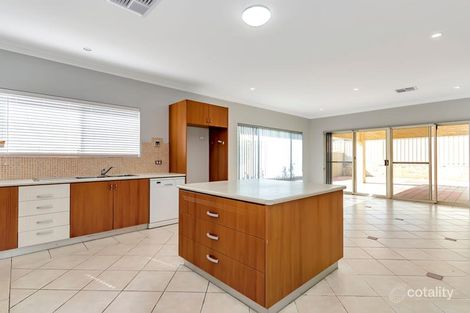 Property photo of 17 Auckland Way Hocking WA 6065