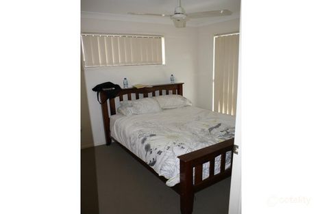 Property photo of 17 Blake Court Thabeban QLD 4670