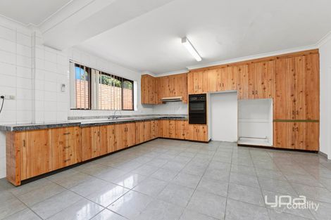 Property photo of 13 Ivanhoe Avenue St Albans VIC 3021