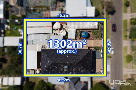 Property photo of 13 Ivanhoe Avenue St Albans VIC 3021