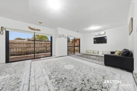 Property photo of 3/6 Fairfield Street Cranbourne VIC 3977