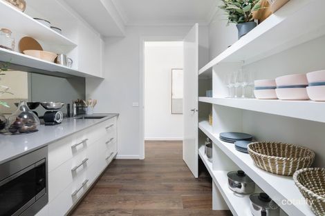 Property photo of 10 Vanguard Crescent Point Cook VIC 3030