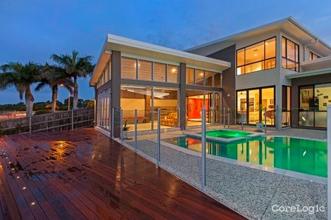 2 Thistle Ct, Newport, QLD 4020