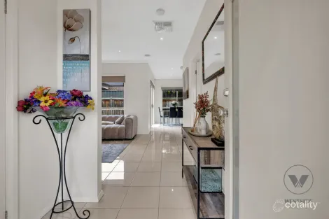 Property photo of 1/33 Springleaf Road Tarneit VIC 3029
