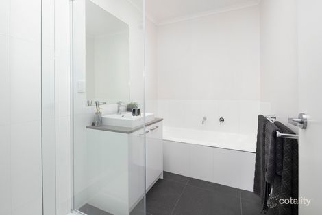 Property photo of 2 Opal Street Alfredton VIC 3350