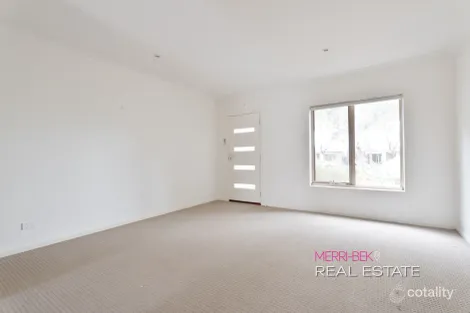 Property photo of 30 Etheridge Lane Craigieburn VIC 3064