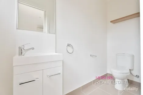 Property photo of 30 Etheridge Lane Craigieburn VIC 3064