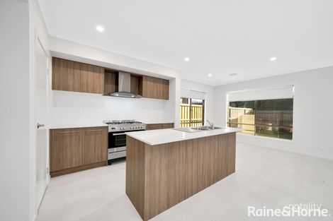Property photo of 61 Hallinan Street Tarneit VIC 3029