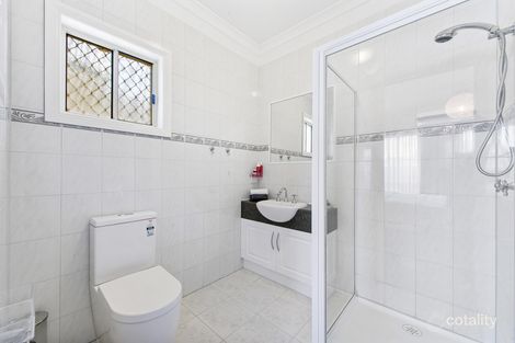 Property photo of 18 Nepean Way Taylors Hill VIC 3037