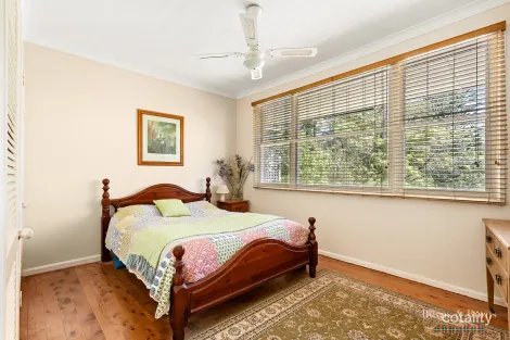 Property photo of 33 Gould Avenue St Ives Chase NSW 2075