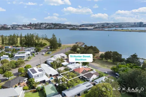 70 Hunter St, Stockton, NSW 2295