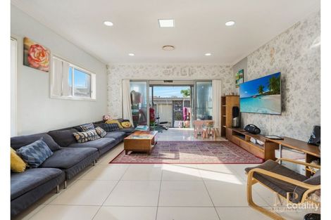 5b Queen St, Guildford West, NSW 2161