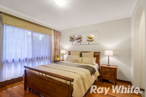 Property photo of 10 Nottingham Square Wantirna VIC 3152