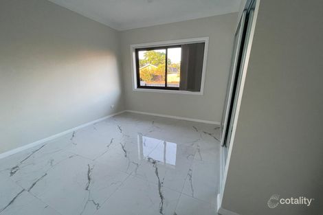 Property photo of 31 Fenton Crescent Minto NSW 2566