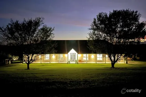 4 Westminster Pl, Razorback, NSW 2571