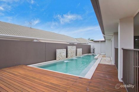 Property photo of 5 Ben Dalley Drive Helensvale QLD 4212
