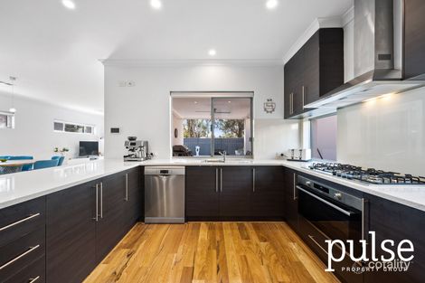 Property photo of 12A Flinders Crescent Bull Creek WA 6149