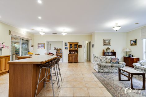 Property photo of 46 Grantham Crescent Berwick VIC 3806