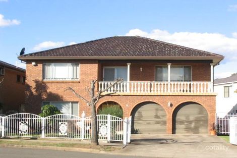 8 Clarke Cl, Prairiewood, NSW 2176