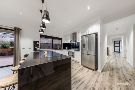 Property photo of 37 Arbourlea Boulevard Cranbourne North VIC 3977