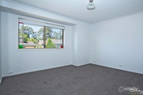 Property photo of 25 Silverleaf Row Menai NSW 2234