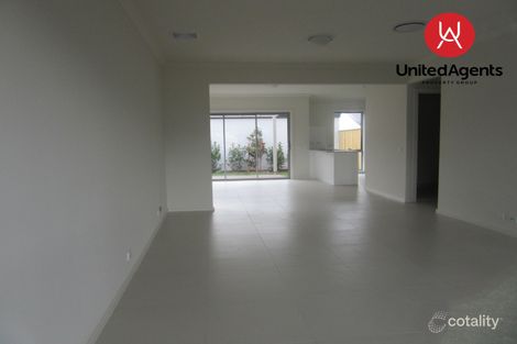 Property photo of 96A Dobroyd Drive Elizabeth Hills NSW 2171