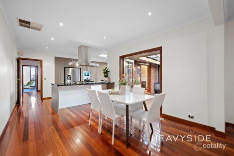 Property photo of 14 Maringa Close Wantirna South VIC 3152