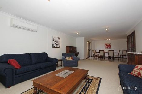 Property photo of 2 Fairview Gardens Waterford WA 6152