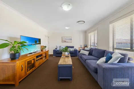 Property photo of 79 The Heights Hillvue NSW 2340