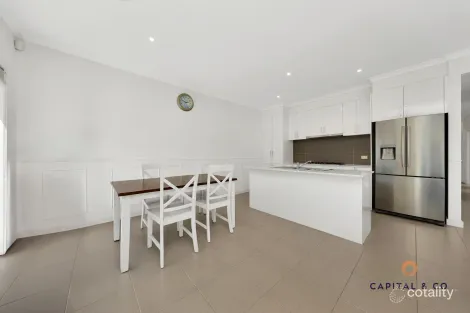 Property photo of 45 Yarradale Drive Mickleham VIC 3064