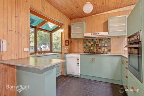 Property photo of 28 Clematis Avenue Ferntree Gully VIC 3156