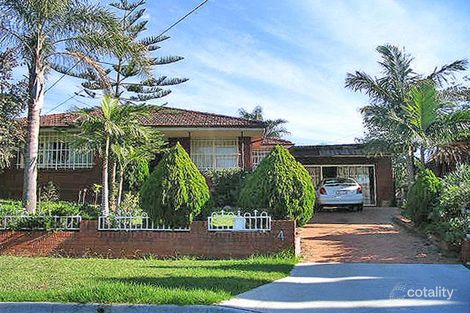 4 Karingal Pl, Greenacre, NSW 2190